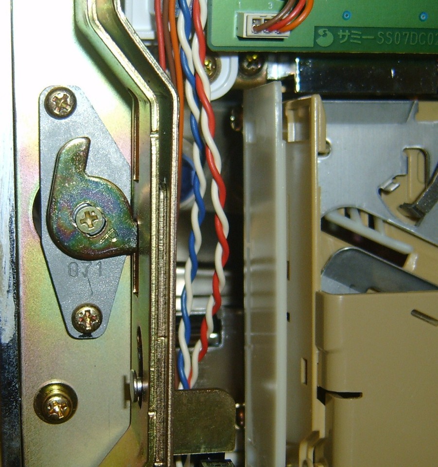 Pachislo Skill Stop Slot Machine Door Key Sammy Rodeo Aristocrat OEM ...