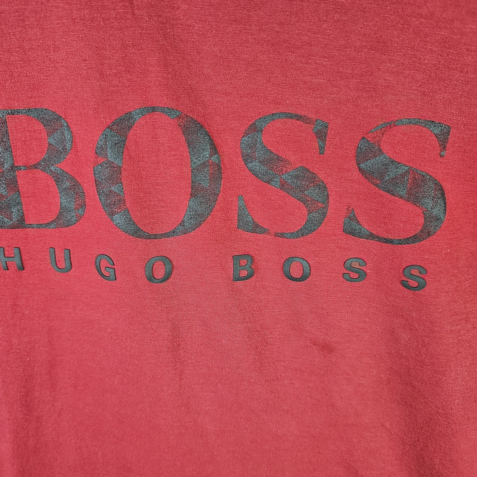 Hugo Boss T Shirt Mens Large Red Spellout Black Tag Regular Fit Cotton