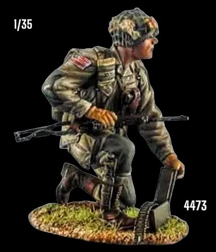 •Figura de resina 1/35 ¡OFERTA! US Airborne Trooper arrodillado con bote de munición modelo kit 4473 - Imagen 2 de 5