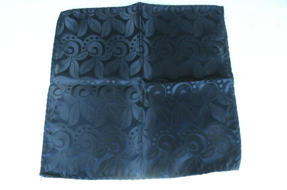 Lord R Colton Masterworks Pocket Square - New Orleans Midnight Silk - $75 New - Image 3 of 3