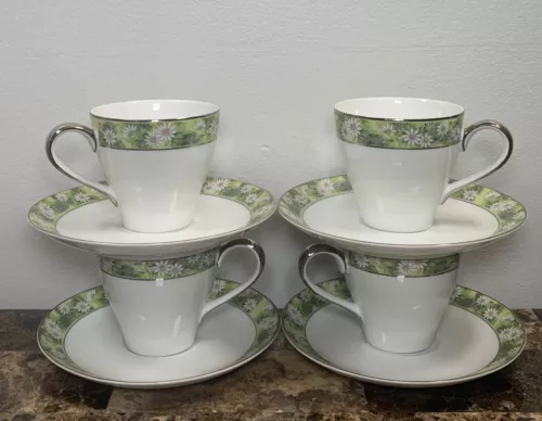Set Of 4 MIkasa Marianne Coffee Tea Cups Mugs 6.25” Saucers Narumi Japan Daisies