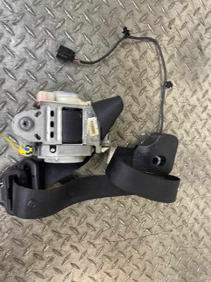 2005-2006 Ford Mustang Passenger Seatbelt Retractor Oem Tested Foto 4 de 4