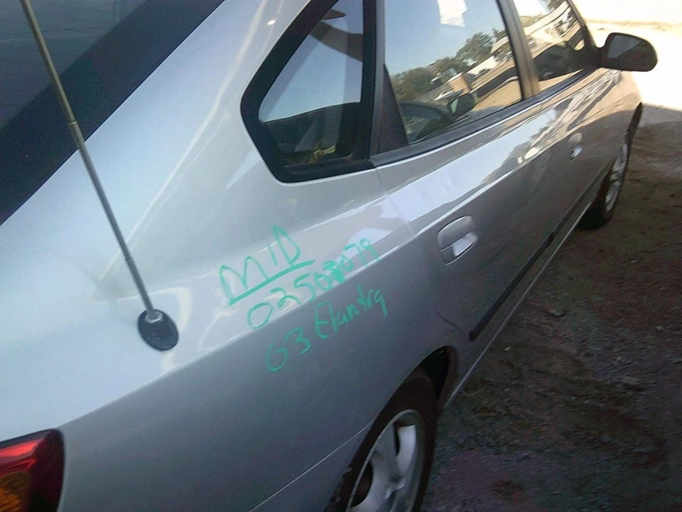 Radiator 6 Cylinder Fits 03-08 TIBURON 5208858 Foto 3 de 4