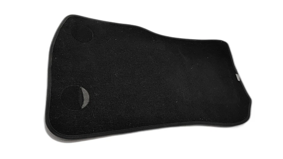 Alfombrilla del lado del pasajero delantero OEM BMW 430I XDRIVE 2017-2020 Foto 4 de 4