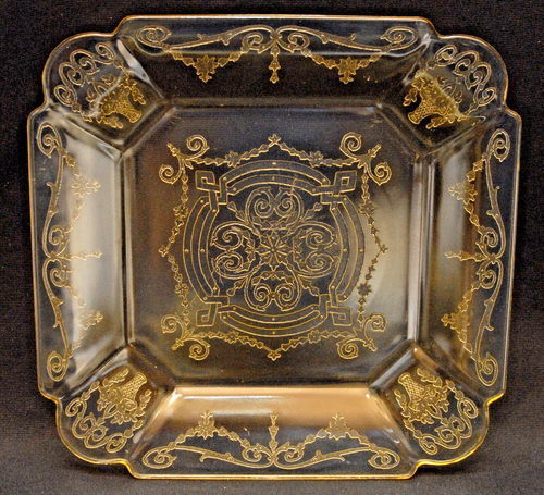 FOUR DEPRESSION GLASS DINNER PLATES YELLOW LORIAN BASKET - Picture 3 of 7