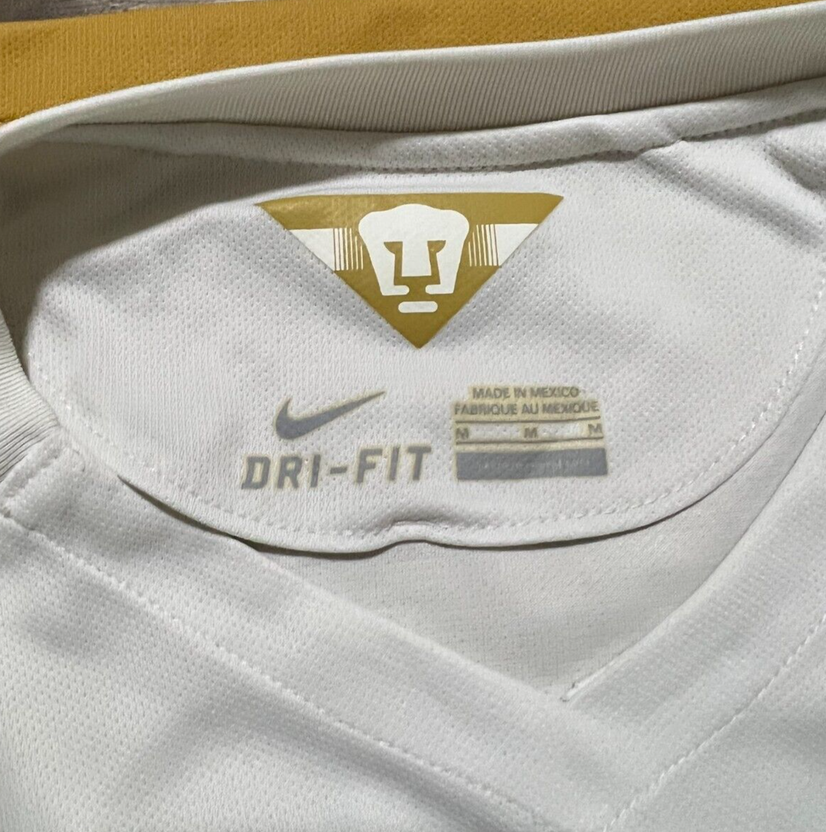 NIKE PUMAS UNAM 2015-2016 AWAY メキシコXL Pumas UNAM Nike Mens Soccer Jersey 2015-2016 Away Size XL