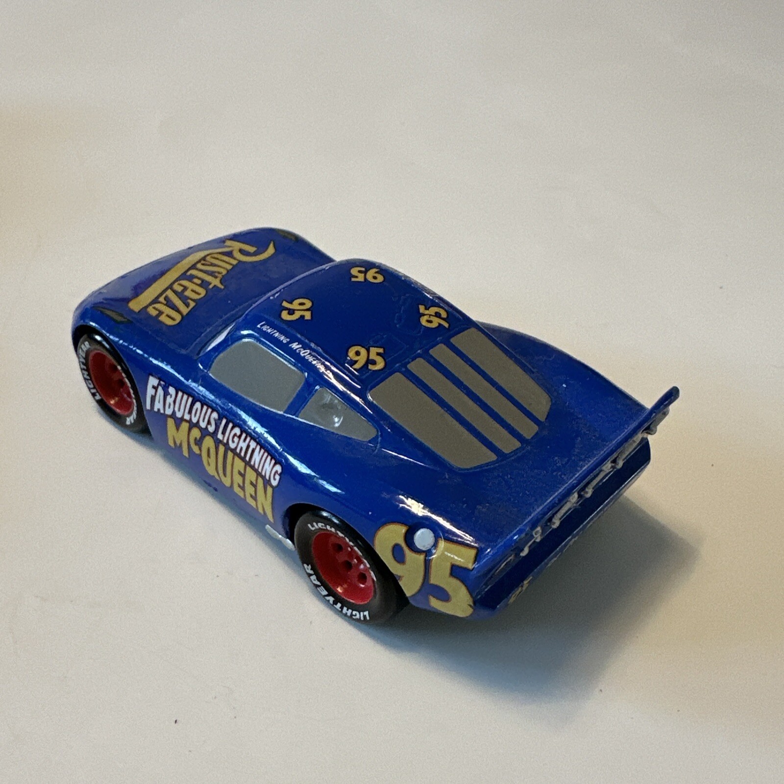 FABULOUS LIGHTNING MCQUEEN RUSTEZE 95 CAR 143 Larger Size Disney Cars