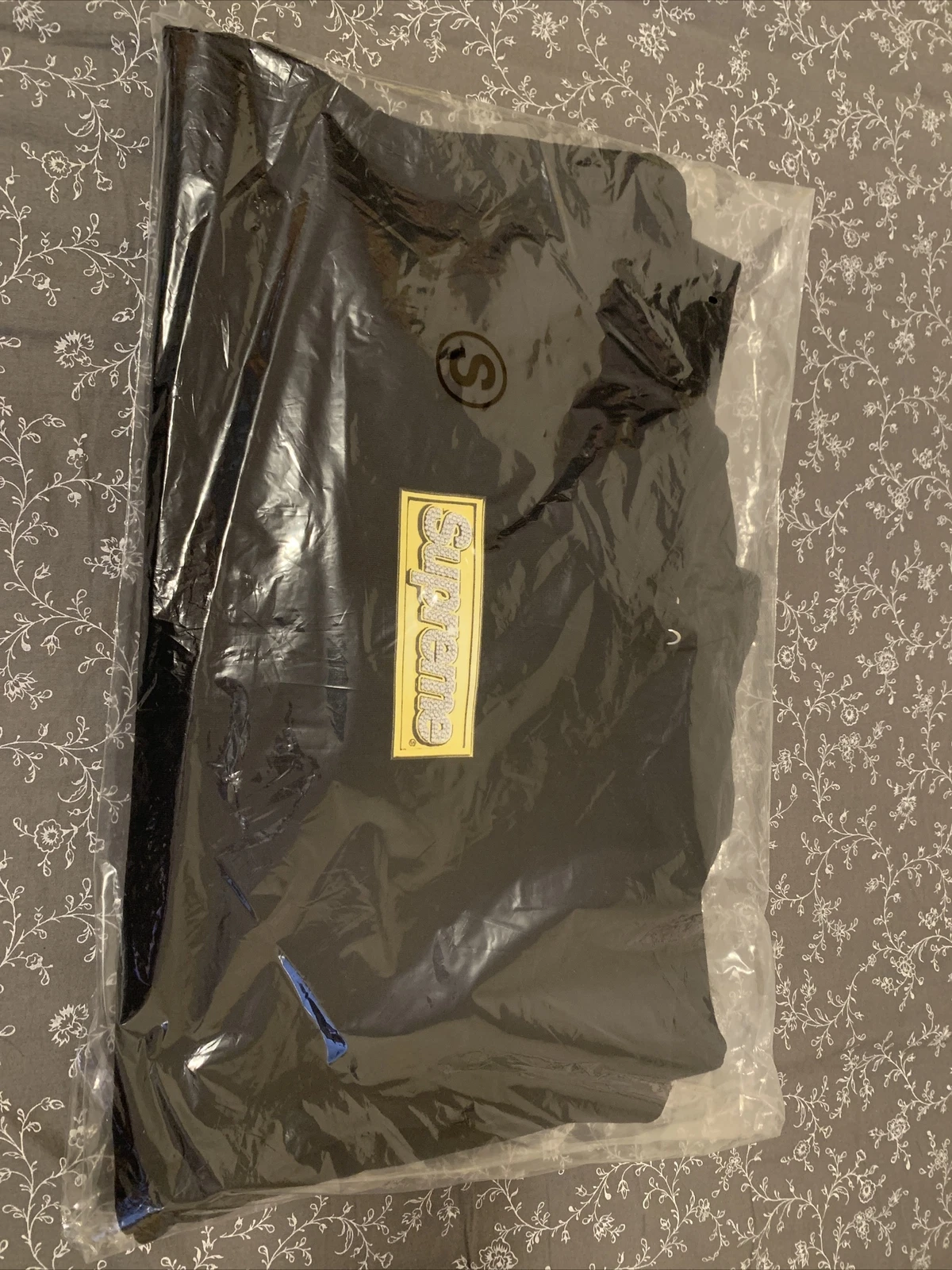 Sweat shirt à capuche logo Supreme SS22 Bling Box noir taille petite authentique ✅
