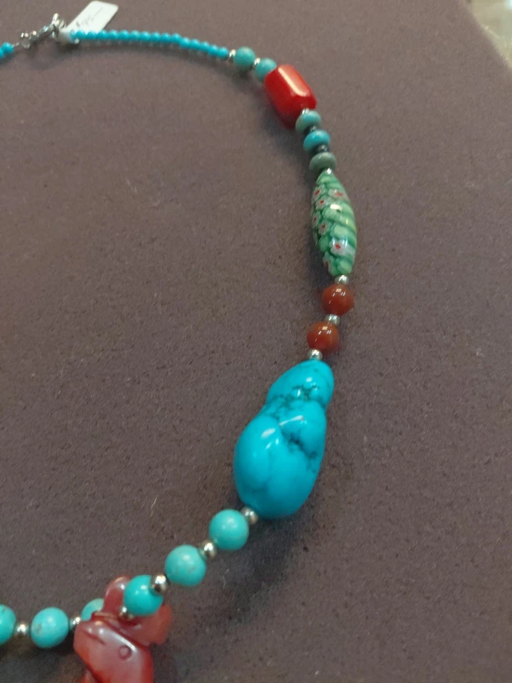 Beautiful  lturquoise and red bead necklace with a carved rooster pendant. - Image 4 of 4