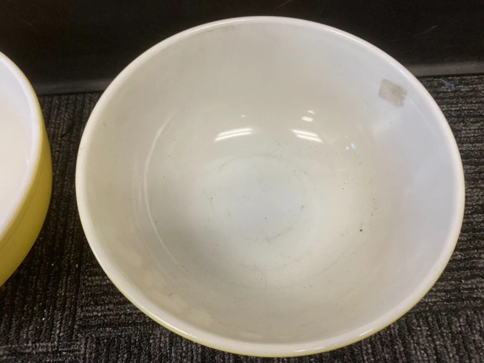 Лот из 2 винтажных чаш для смешивания желтой галечной текстуры глянцевое плоское основание - Изображение 3 из 4