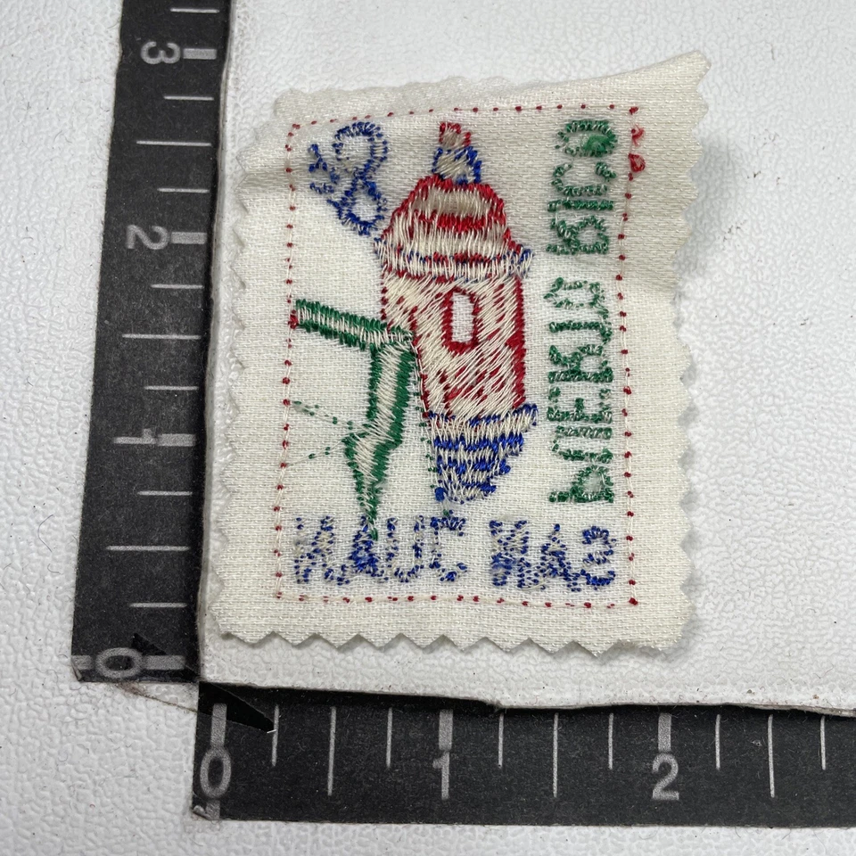 Vtg RED Sentry Box SAN JUAN PUERTO RICO 8¢ Postage Stamp Theme Felt Patch 00Z2 Foto 2 de 2