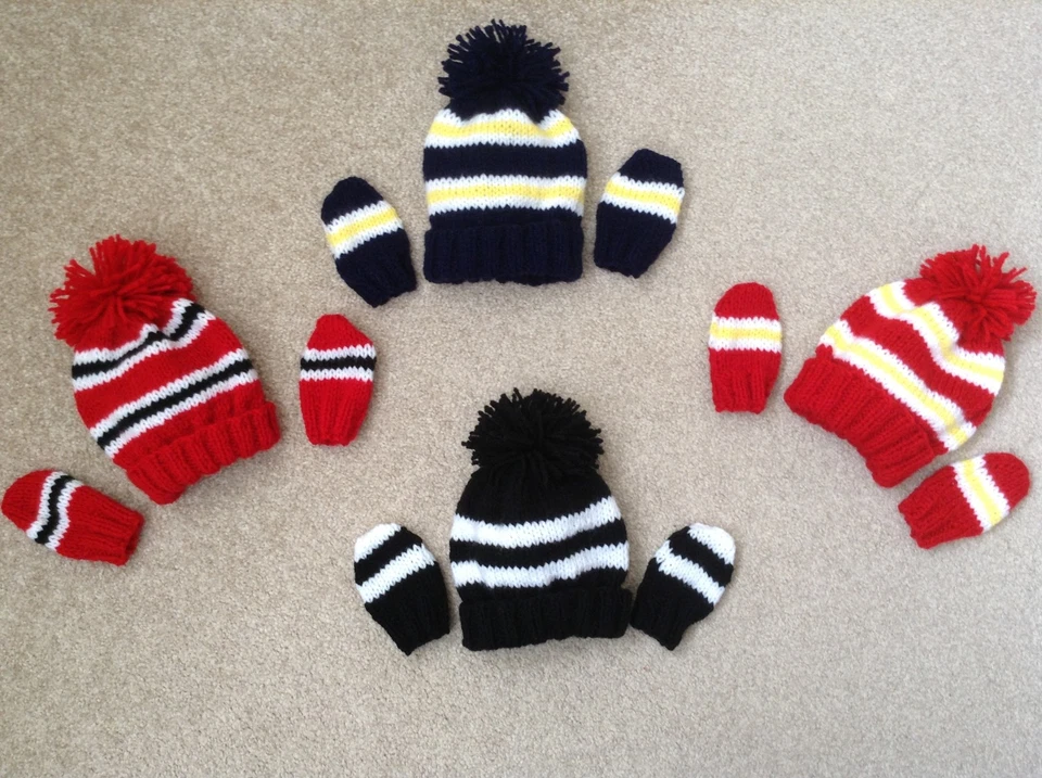 HAND KNIT FOOTBALL NEWBORN BABY UNISEX HATS AND MITTS LEEDS, NEWCASTLE,MAN U