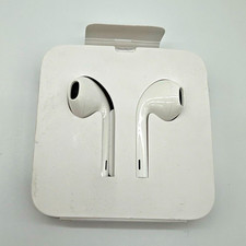 Apple EarPods with Lightning Connector Wired Earphones White iPhone