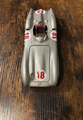 #ad 1954 Mercedes Bens W196R 1 24 Diecast Car $35.00