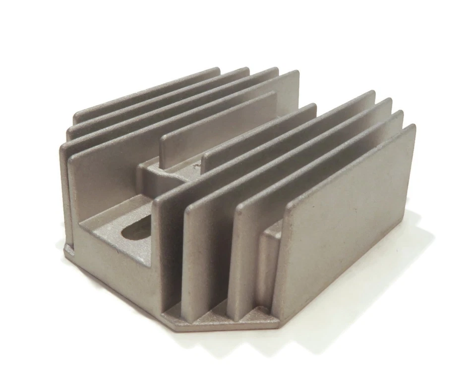 Regulador de voltaje para John Deere M97348, AM126304, AM108848, AUC12632, M70121 Foto 4 de 4