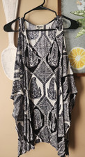 Show Me Your Mumu Peta-Boo Tunic Top Women's Size Small Paisley Black White Flow