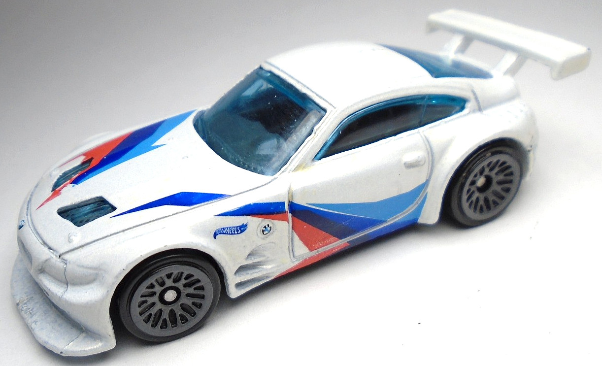 2020 HOT WHEELS NIGHTBURNERZ BMW Z4 M MOTORSPORT WHITE 1:64 DIECAST 2 3/4" CAR