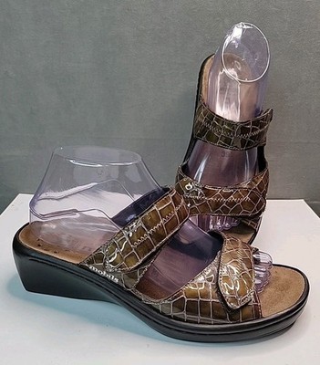 Mephisto Mobils Air Womens Size 39 9 US Croc Olive Brown Patent LEATHER Sandals