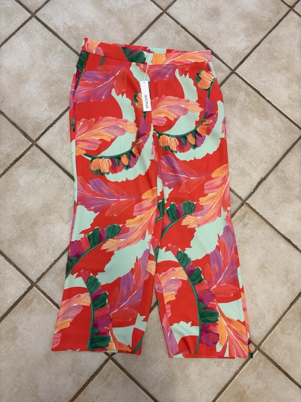 NWT Chico’s Fiesta Foliage Wide Leg Crop Pants Size 1.5