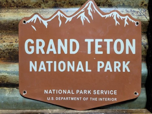 VINTAGE GRAND TETON PORCELAIN SIGN OLD NATIONAL PARK SERVICE NPS WYOMING CABINS