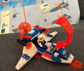 LEGO &reg; SYSTEM 6879 SPACE ICE PLANET BLIZZARD BARON * WITH FIGURE AND INSTRUCTIONS *