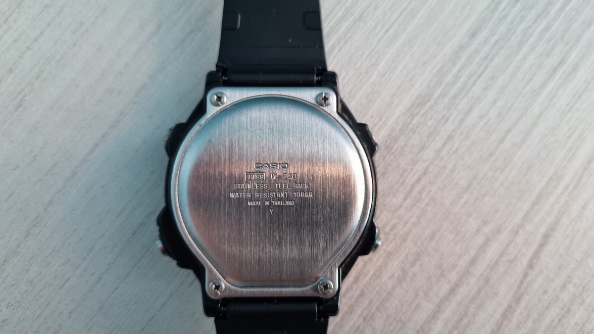 Vintage Casio W740 digital watch (water resistant, illuminator