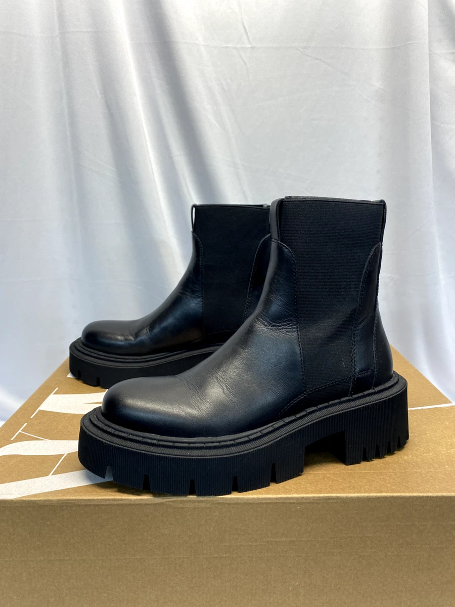 Zara heeled booties with lug soles hotsell
