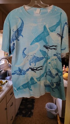 Vintage 80s AOP Under Sea Sharks, Scuba Divers, Turtles, Stingrays T-SHIRT 
