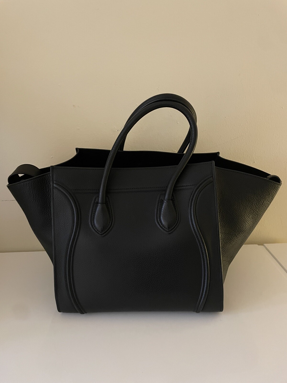 Authentic Celine Medium Black Phantom Tote Bag Ca… - image 4