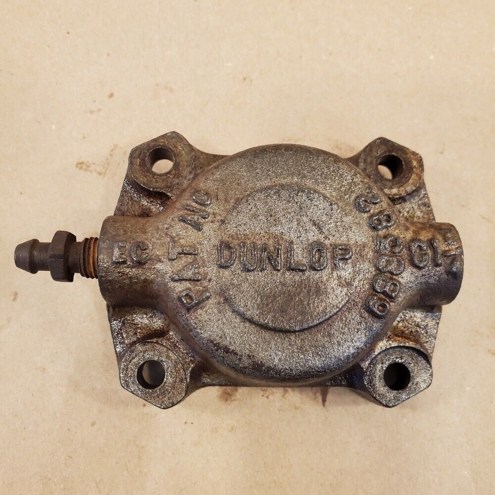 Jaguar XKE E-Type S1 4.2 Dunlop C 1 3/4in Rear Brake Caliper Jaguar XKE E-Type S1 4.2 Dunlop C 1 3/4in Rear Brake Caliper