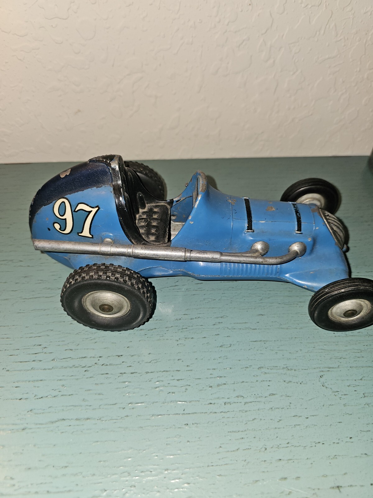 Picture 3 of 9