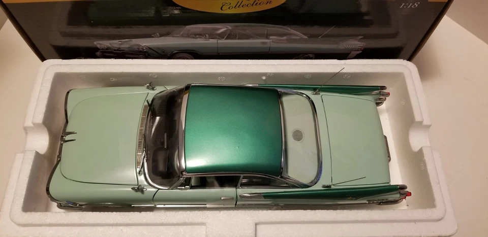 SUN STAR 1959 DODGE CUSTOM ROYAL LANCER HARD TOP 1:18 THE PLATINUM COLLECTION - Image 3 of 4