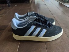 Adidas Barreda Womens 8.5 Black Blue Cream