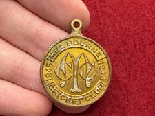 Original Australian Victorian 1945-1946 MELBOURNE CRICKET CLUB (MCC) Medal Badge