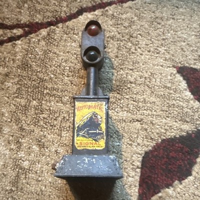 Louis Marx & Co. Automatic Signal Model Railroad Signal, Metal, Black/Red
