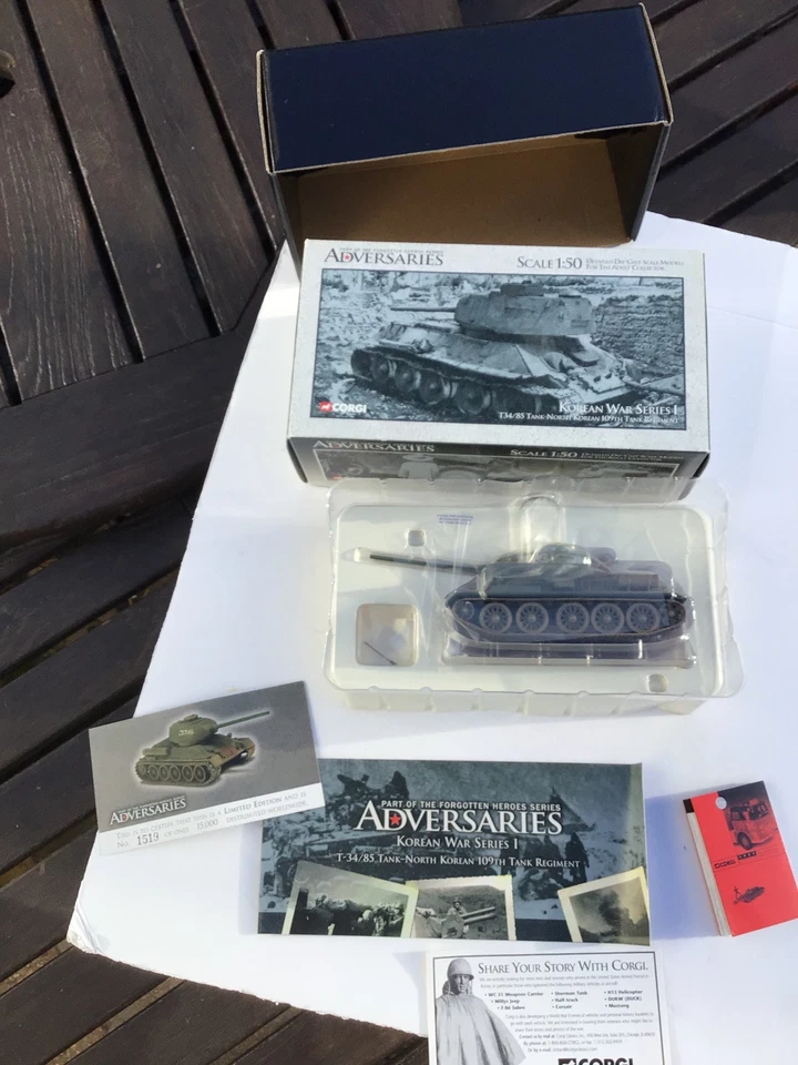 CORGI Adversaries US51601 Korean War Series 1 1:50 T34/85 109th Tank Regiment  - Image 2 of 4