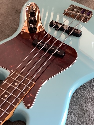 Fender Jazz Bass-1995 USA Neck/Squier Classic Vibe 60's Body-Daphne Blue - Picture 9 of 13