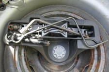Jack Tools and Plastic Case fits 2004 Toyota Prius 1690838