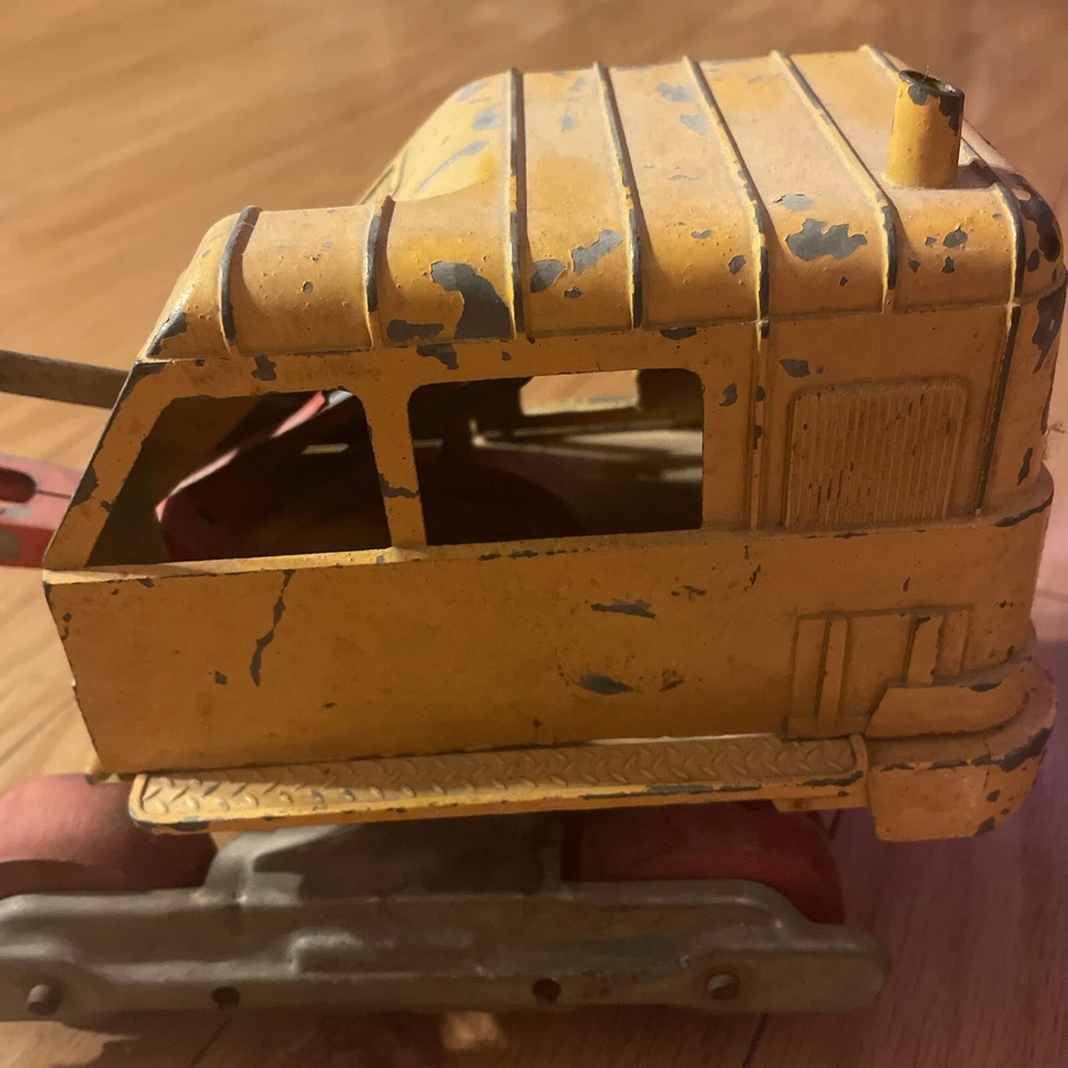 Antique Metal Hubley Toy Excavator Yellow & Red - Image 3 of 4