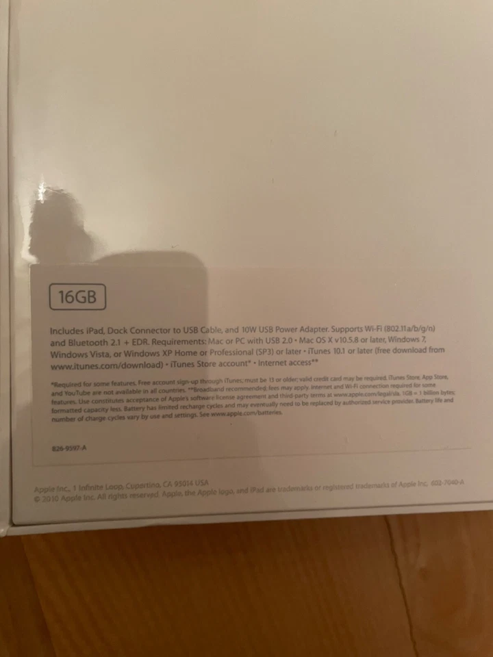 !!! NEW Apple iPad 1st Gen !!! 16GB, Wi-Fi, NEW IN BOX for collectors + bonus - Image 4 of 4