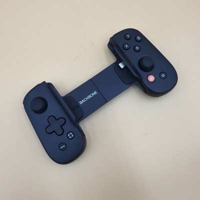 Backbone Wireless Mobile Gaming Controller USB-Lightning Handheld Black