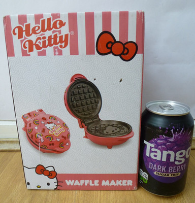 NEU HELLO KITTY FIGUR MINI WAFFELEISEN