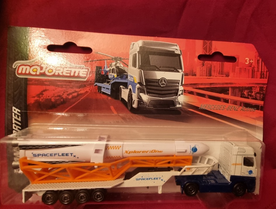 MAJORETTE MERCEDES BENZ ACTROS new on  card Spacefleet Rocket Transport