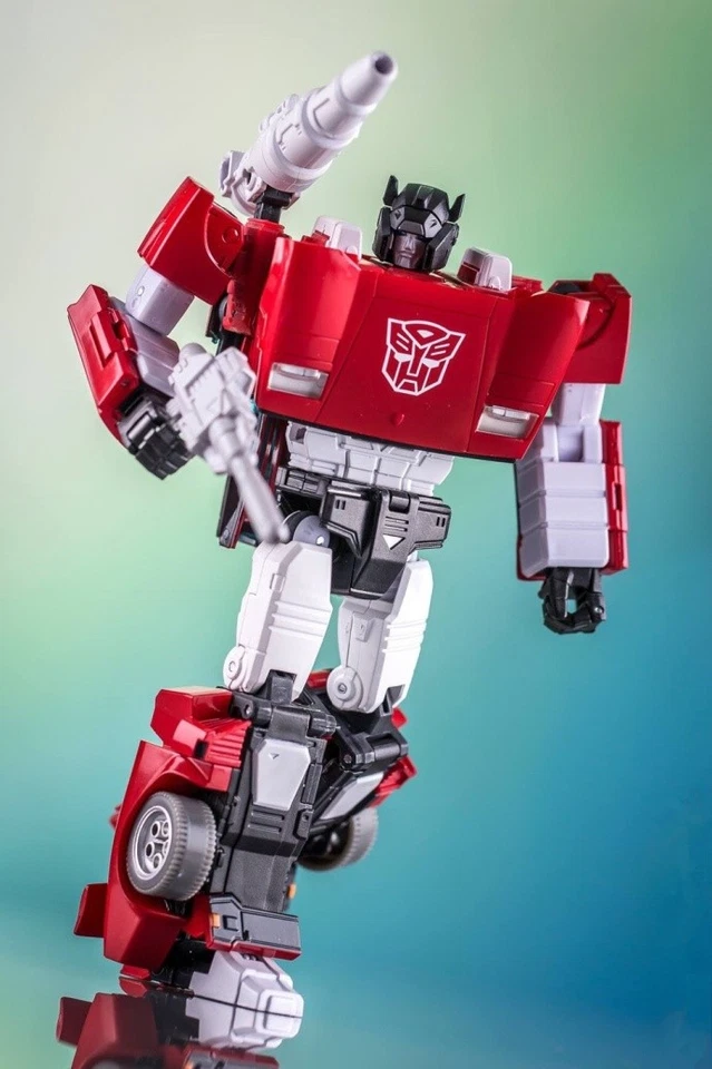 Masterpiece MP12+ Autobots Lambor 5" Action Figure Toy New in Box - Image 2 of 4