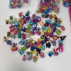 Hatchimals Colleggtibles HUGE Lot Of 205 Mixed Seasons Editions + Accessories