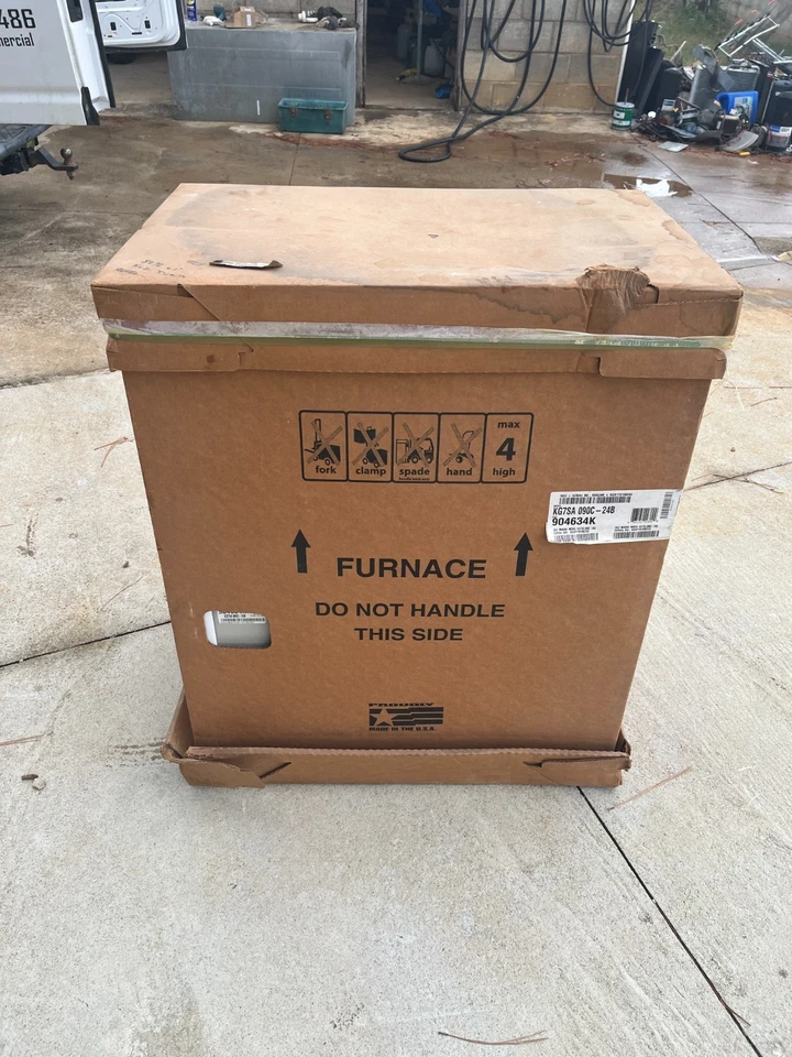 HORNO DE GAS 80% 2-4 TONELADAS KG7SA-072C-T24B1 MULTIPOSICIÓN 72K BTUH Foto 3 de 4