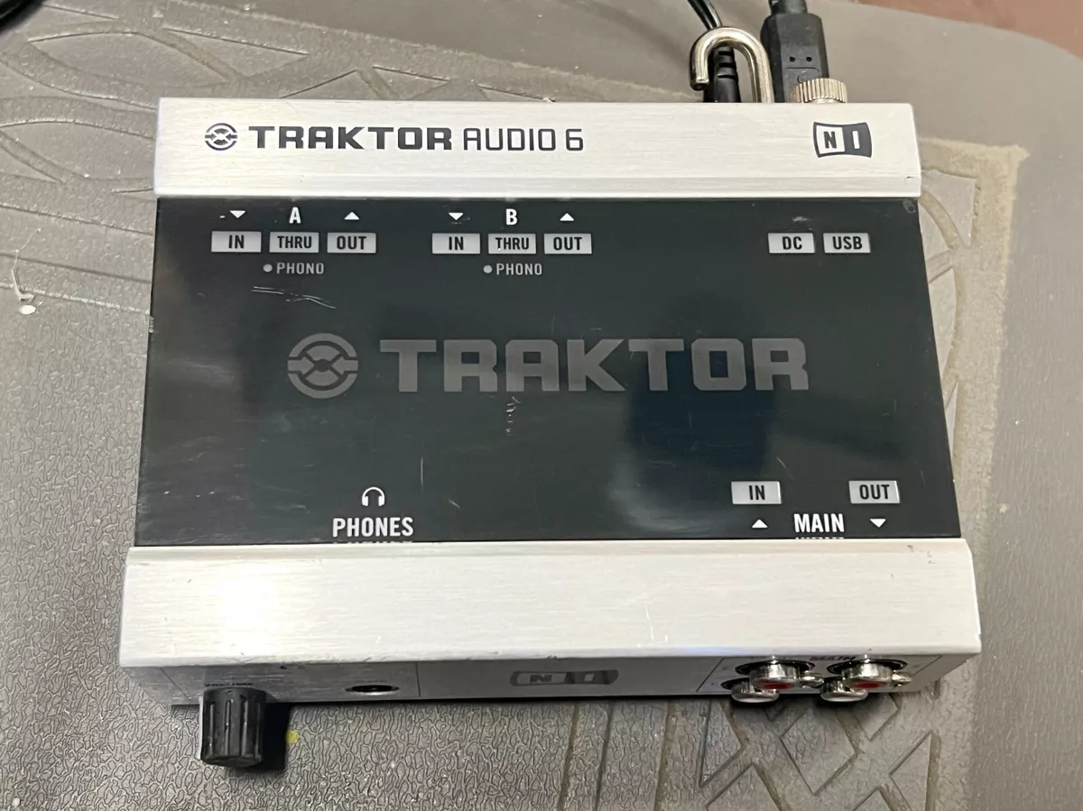 Native Instruments Traktor Audio 6 Interface w/ Belkin Hi-Speed USB 2.0 4 Port U