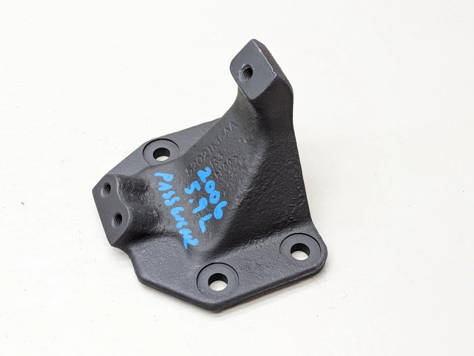 Engine Mount Bracket 2006 Common Rail Dodge Ram Cummins Diesel 5.9L 52021136AA Foto 3 de 4