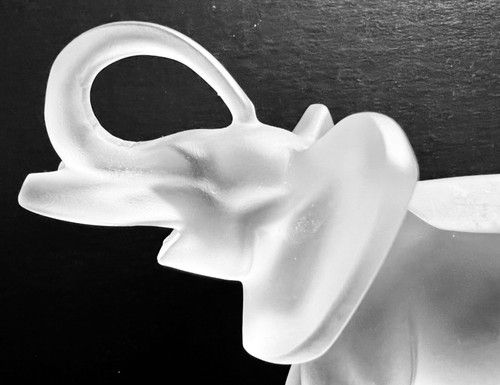 Lalique Elephant on Base Frosted and Clear Glass Figurine Signed and Perfect - Picture 7 of 7