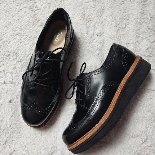 Clarks Artisan Teadale Maira Plateau Oxford-Schuhe schwarz Lackleder Größe 6